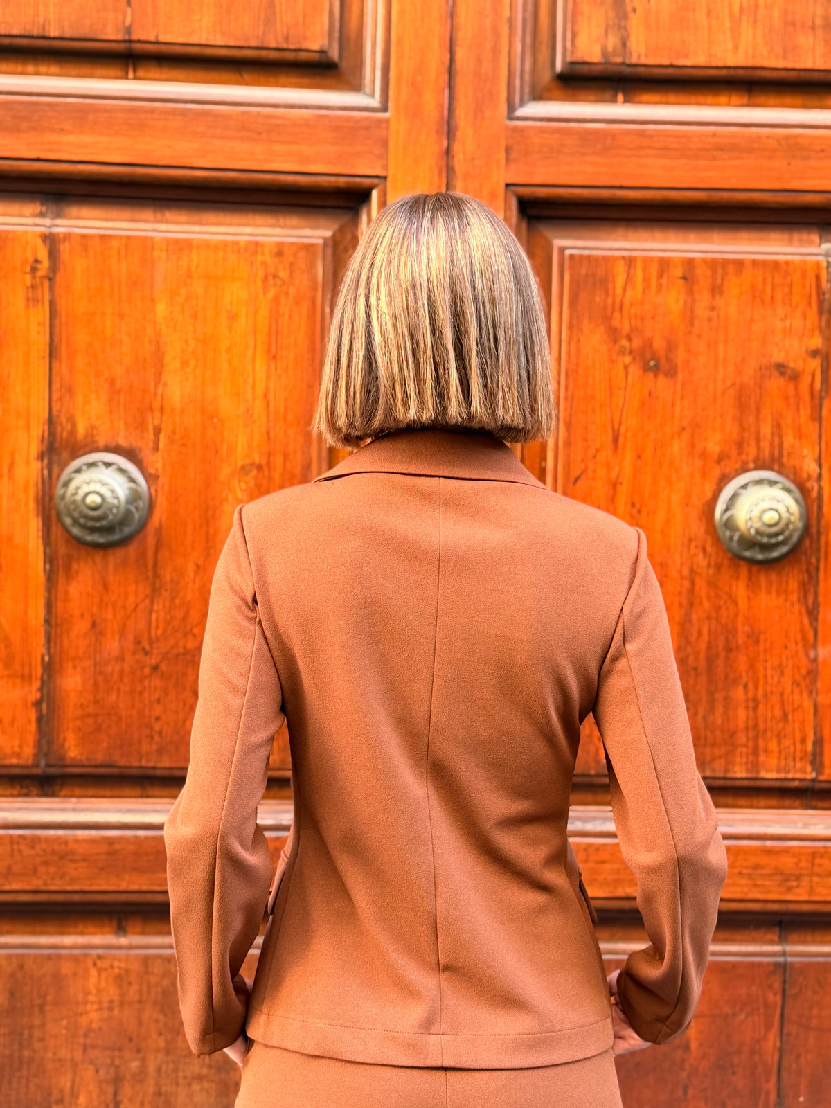 Blazer Donna Sartoriale Color Cognac Retro indossato 